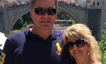 Bračni par Đemila i Chris Gabriel na odmoru u BiH: Novac od proslave godišnjice braka donirali Sigurnoj kući u Sarajevu