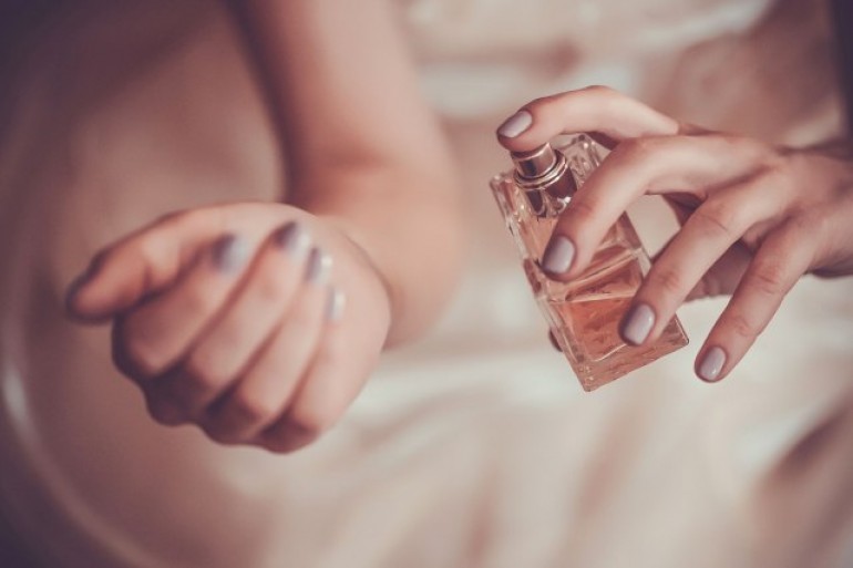 Ne trošite ga uzalud: Ovo je jedino mjesto na tijelu gde treba nanijeti parfem