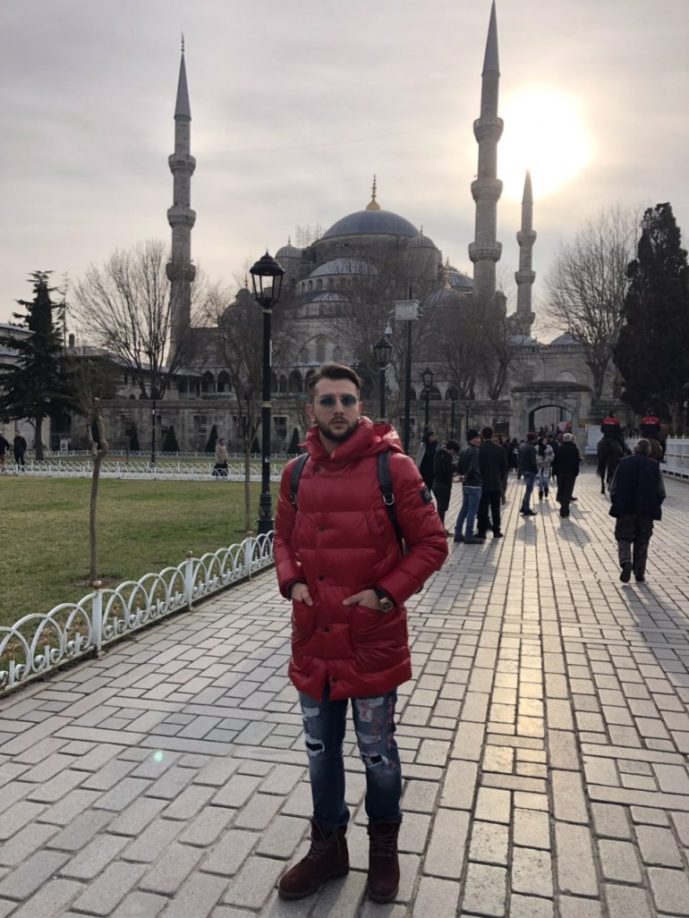 Denial Ahmetović u Turskoj priprema novi hit – U martu putuje na turneju u Ameriku