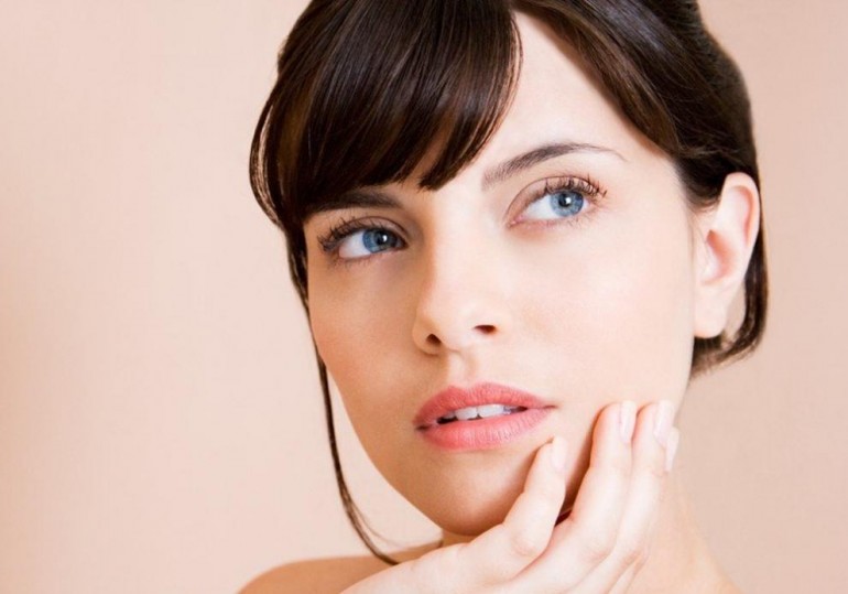 OPREZ: Ovo su 5 preparata koje dermatolozi NIKADA ne bi stavili na svoje lice!