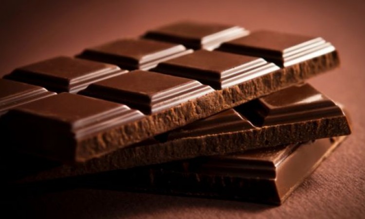 Nekoliko studija o čokoladi potvrdilo – Ipak je zdrava (u umjerenim količinama)
