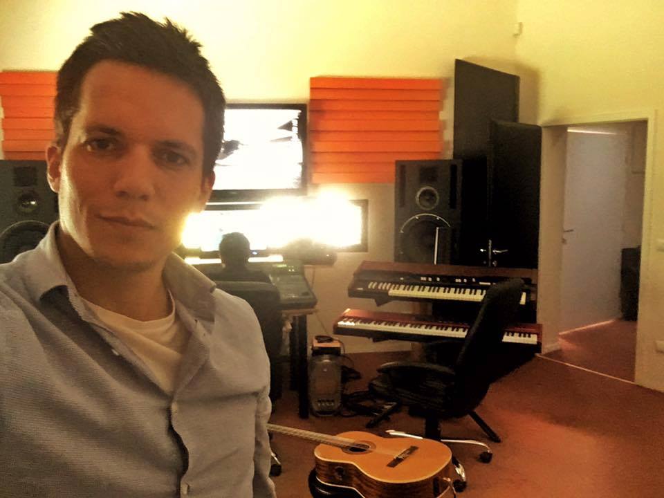 Armin Muzaferija u martu predstavlja singl “Biću tu”