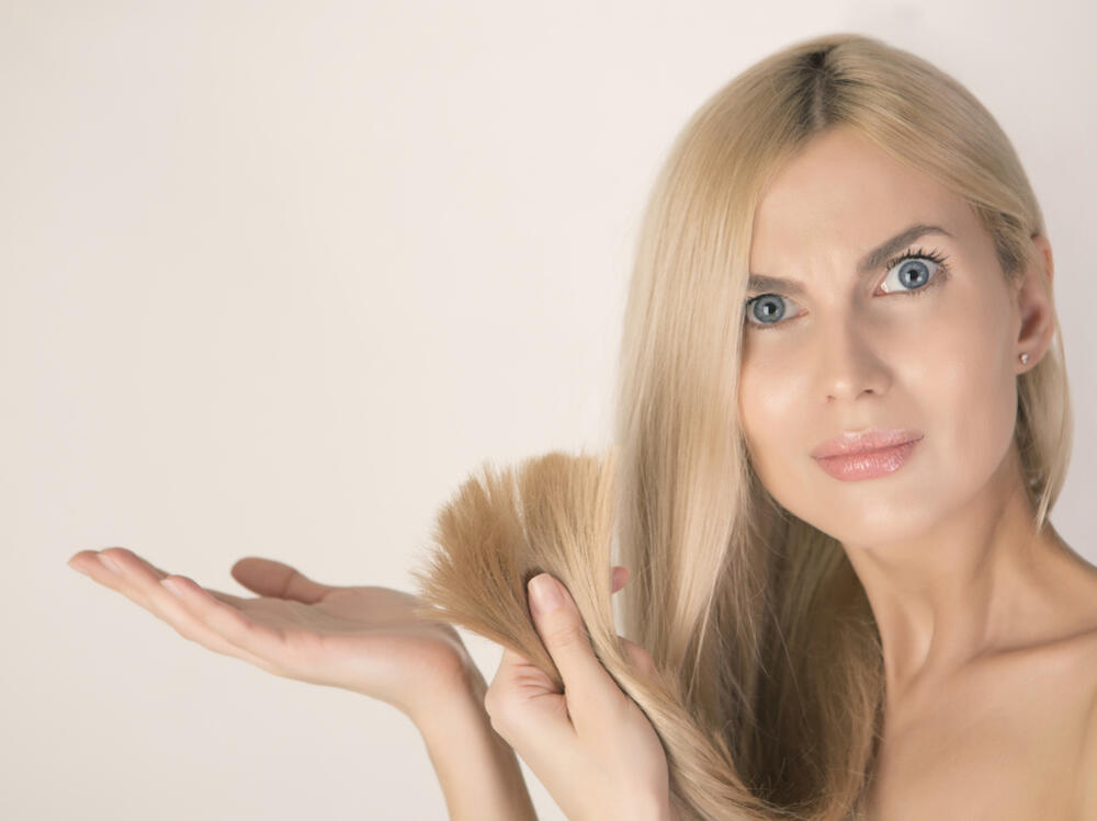 Ovo pitanje muči mnoge žene: Da li korona virus može da se zadrži na kosi?