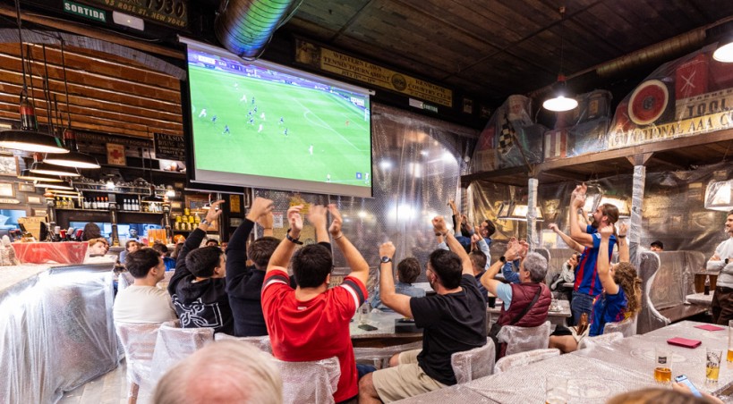 Ovaj sportski bar će vas oduševiti – osmišljen da štiti vaše uređaje tokom fudbalske euforije